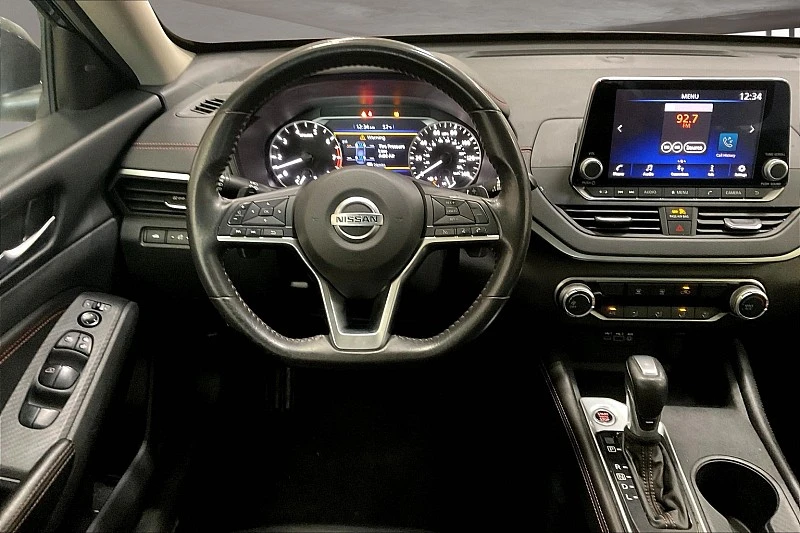 2022 Nissan Altima 2.5 SR photo 4