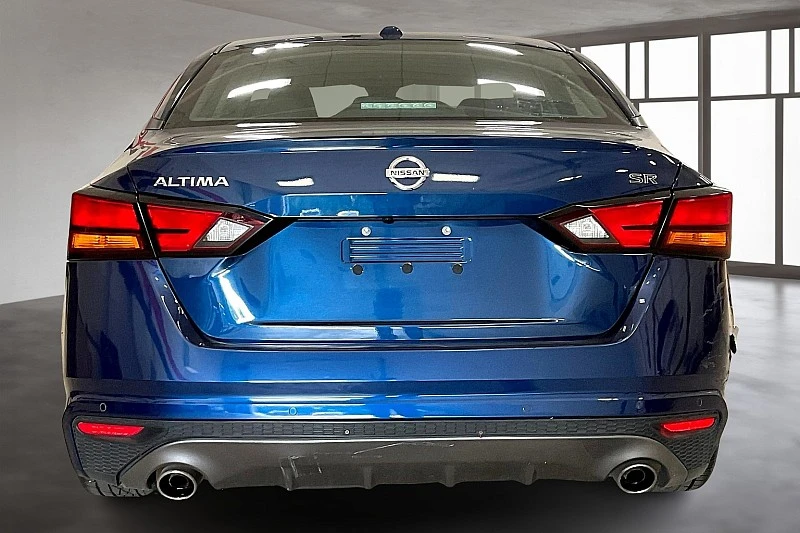2022 Nissan Altima 2.5 SR photo 3