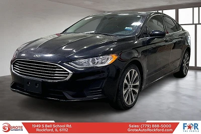 2020 Ford Fusion SE's photo