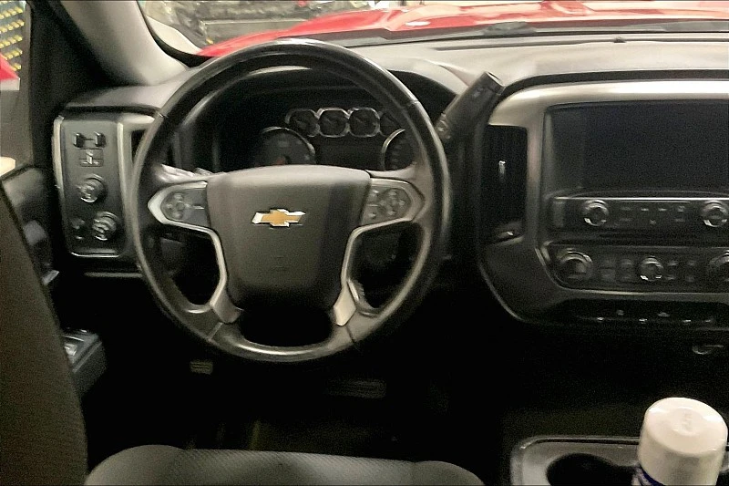 2017 Chevrolet Silverado 1500 LT photo 4