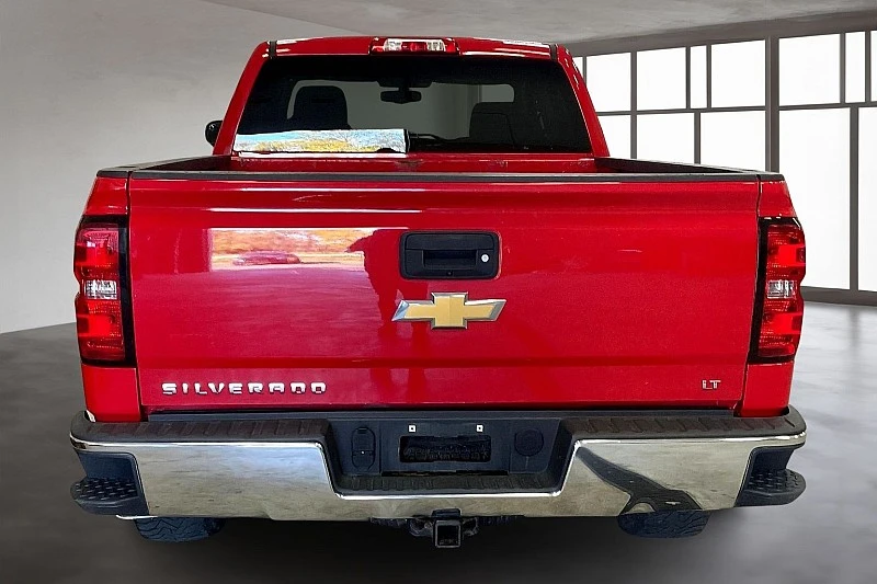 2017 Chevrolet Silverado 1500 LT photo 3