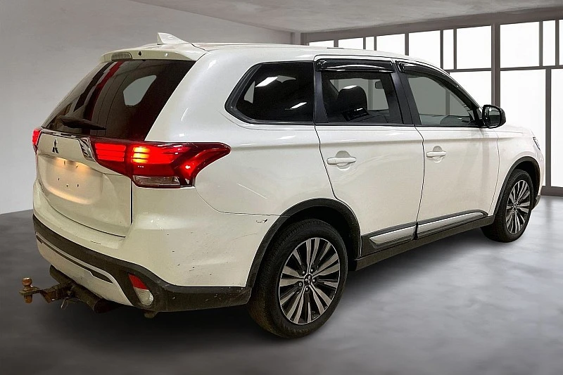 2020 Mitsubishi Outlander