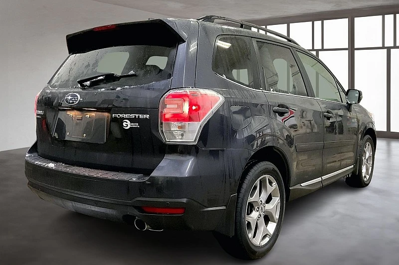 2018 Subaru Forester 2.5i Touring photo 2