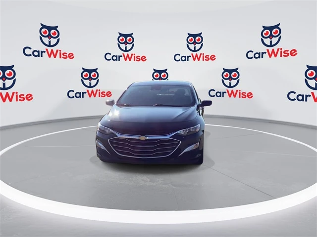 2022 Chevrolet Malibu LS photo 2
