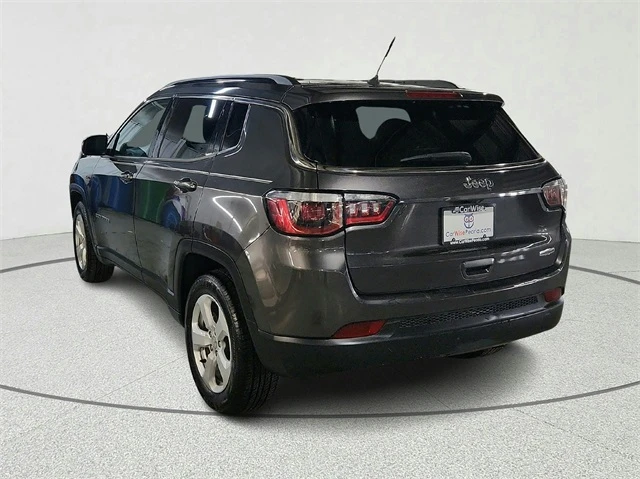 2018 Jeep Compass Latitude photo 3