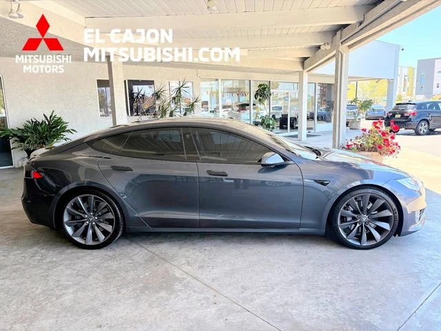 5YJSA1E21GF172717