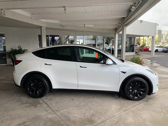Used 2021 Tesla Model Y Long Range with VIN 5YJYGDEE6MF245385 for sale in El Cajon, CA
