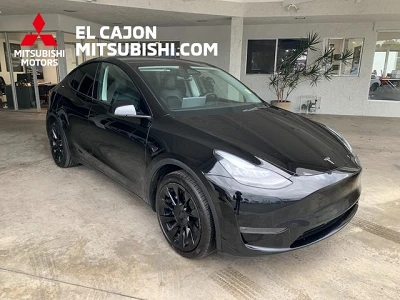 2023 Tesla Model Y Long Range's photo