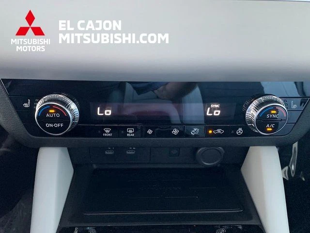 2026 Mitsubishi Outlander SE - Photo 14