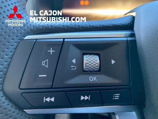 2026 Mitsubishi Outlander SEL - Photo 17