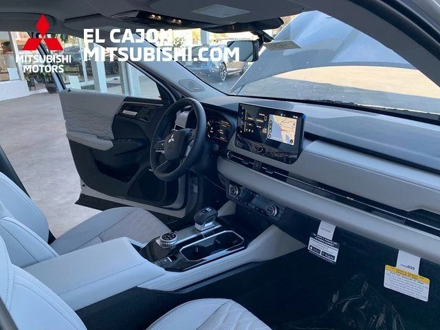2026 Mitsubishi Outlander SEL - Photo 24