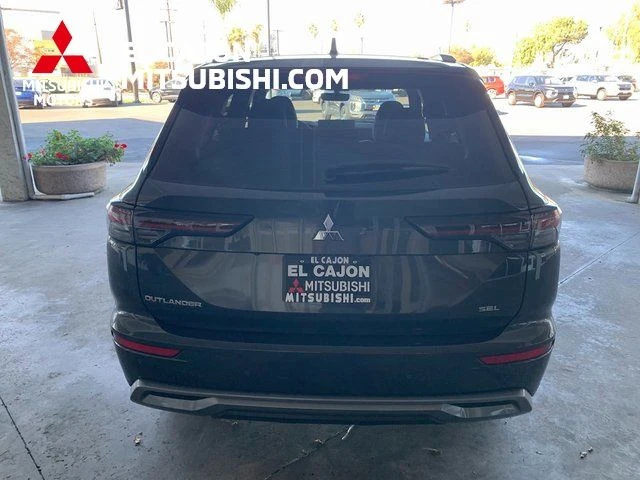 2026 Mitsubishi Outlander SEL - Photo 3