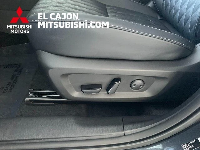 2026 Mitsubishi Outlander SEL - Photo 11