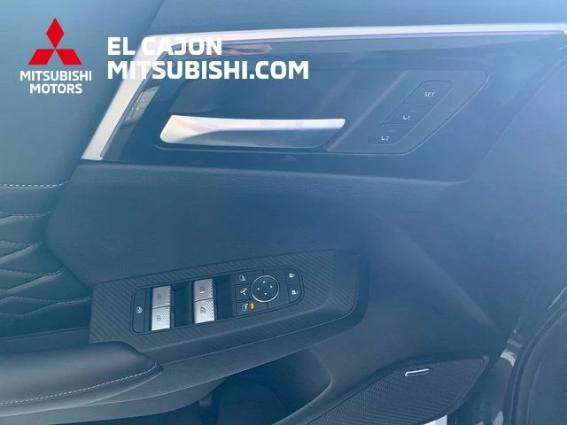 2026 Mitsubishi Outlander SEL - Photo 10