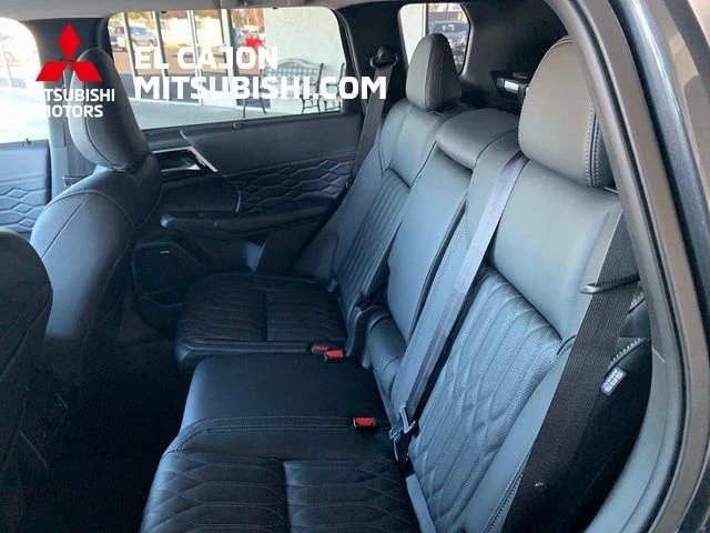 2026 Mitsubishi Outlander SEL - Photo 23