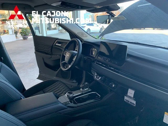 2026 Mitsubishi Outlander SEL - Photo 26