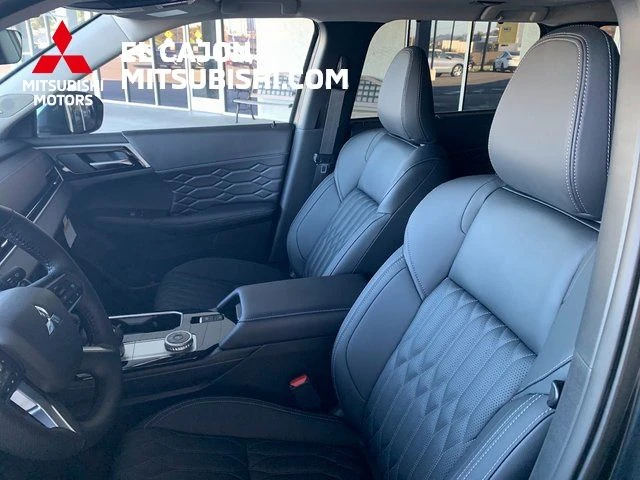 2026 Mitsubishi Outlander SEL - Photo 12