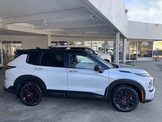 2026 Mitsubishi Outlander Trail Edition S-AWC's photo