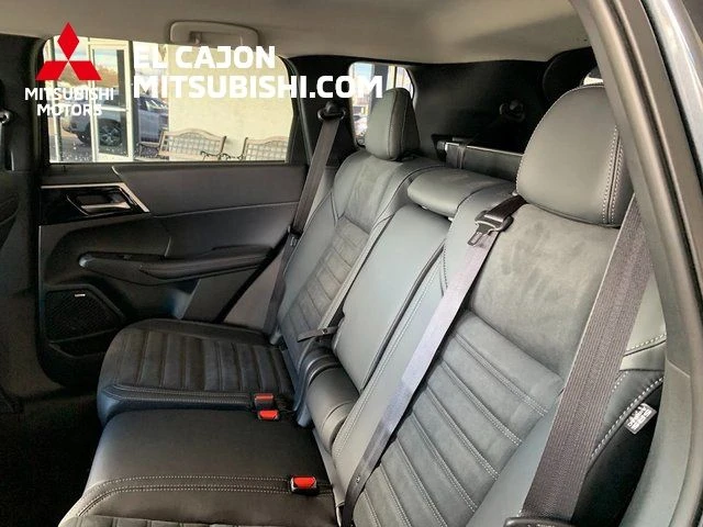 2026 Mitsubishi Outlander SE - Photo 11