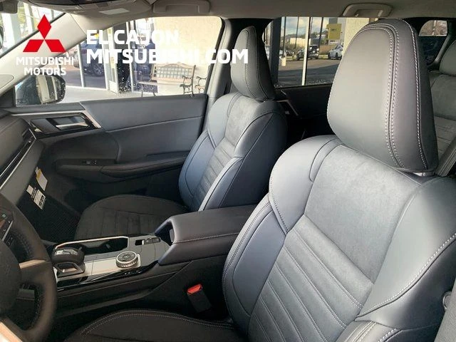 2026 Mitsubishi Outlander SE - Photo 10
