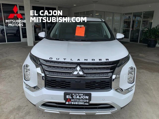 2025 Mitsubishi Outlander Plug-in Hybrid SE - Photo 9