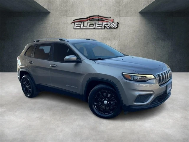 2021 Jeep Cherokee Latitude photo 3