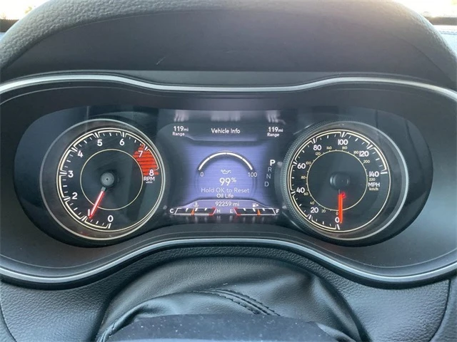 2021 Jeep Cherokee Latitude Lux photo 2