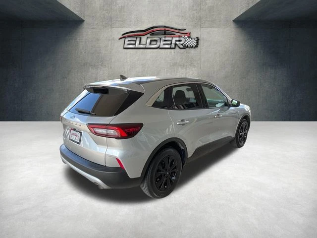 Elder Mitsubishi
