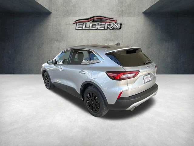 Elder Mitsubishi
