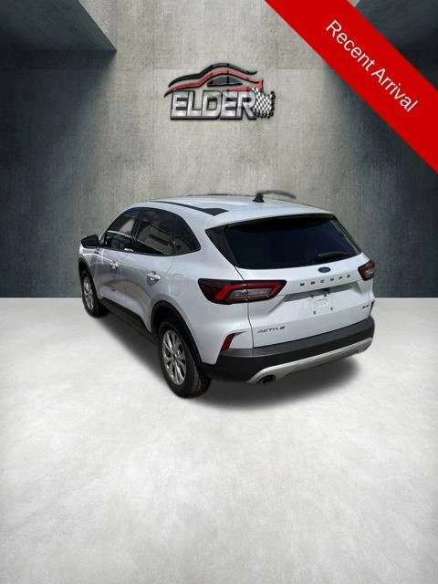 Elder Mitsubishi