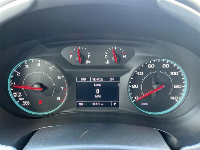 2024 Chevrolet Malibu 1LT photo 2