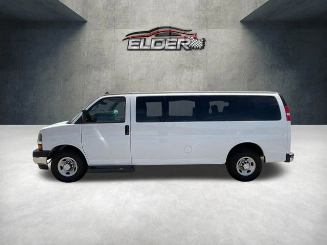 2019 Chevrolet Express 3500 LT Extended's photo