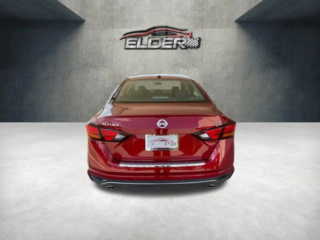 Elder Mitsubishi
