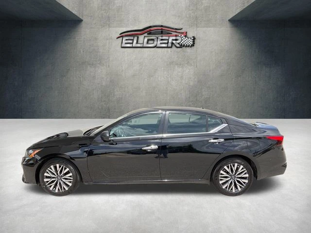 Elder Mitsubishi