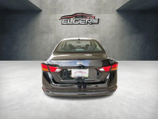 Elder Mitsubishi
