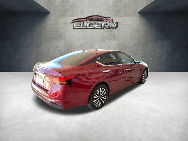 Elder Mitsubishi