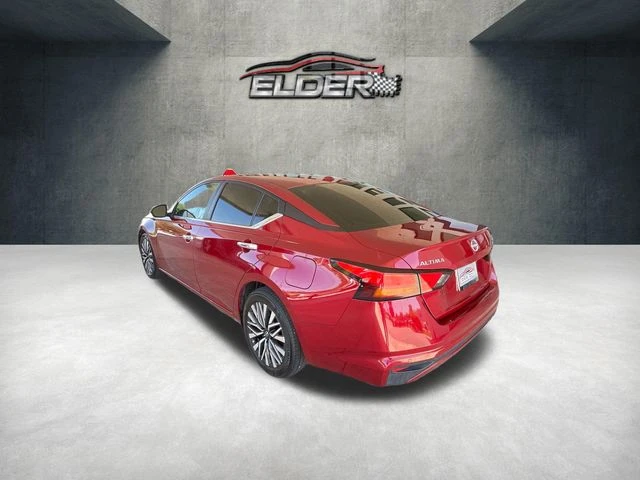 Elder Mitsubishi