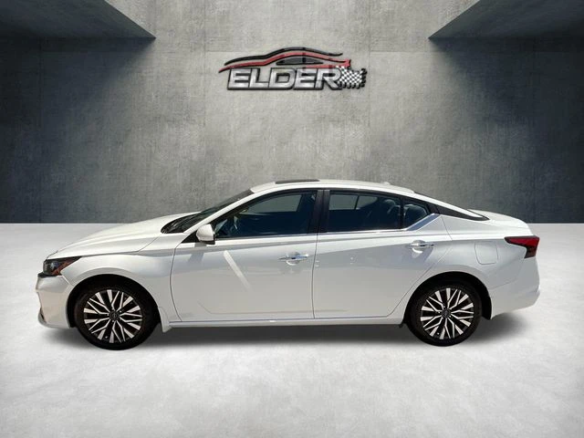 Elder Mitsubishi
