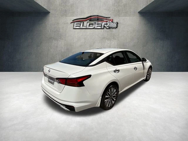 Elder Mitsubishi