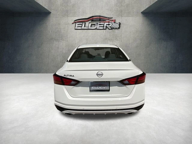 Elder Mitsubishi
