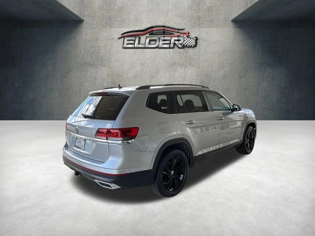 Elder Mitsubishi