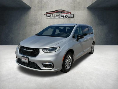 2024 Chrysler Pacifica Touring