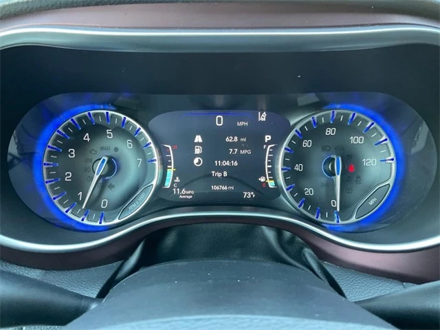 2020 Chrysler Pacifica Limited photo 2