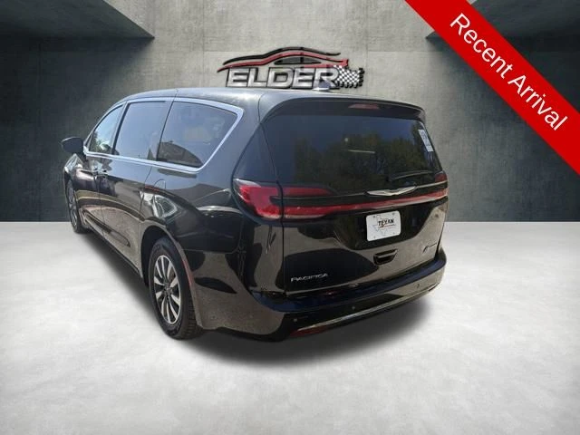 Elder Mitsubishi