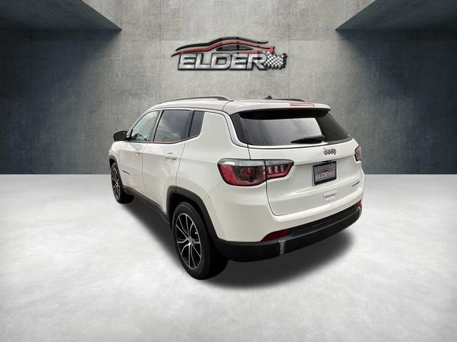 Elder Mitsubishi