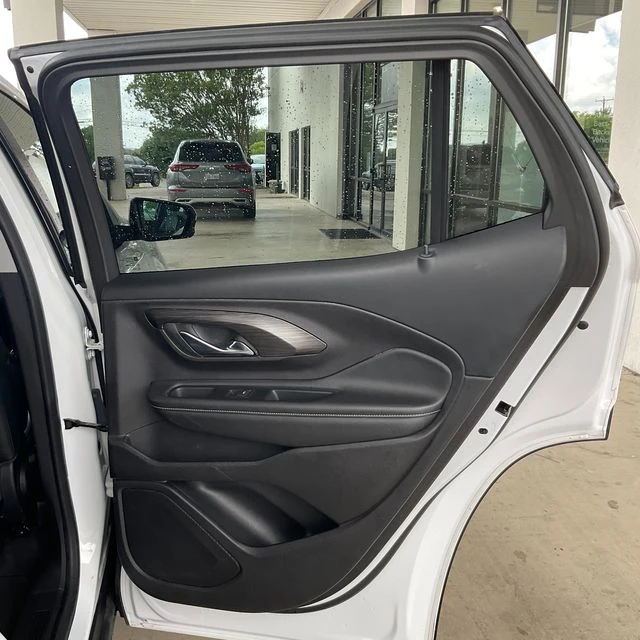 2024 GMC Terrain SLT - Photo 27