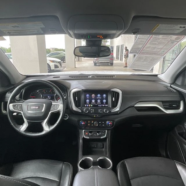 2024 GMC Terrain SLT - Photo 9