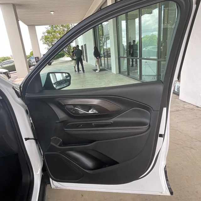 2024 GMC Terrain SLT - Photo 21