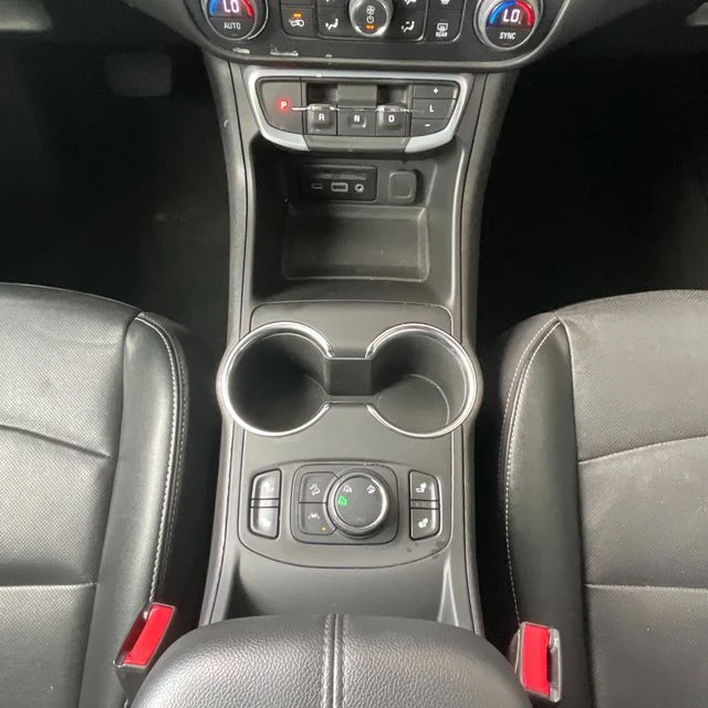 2024 GMC Terrain SLT - Photo 16