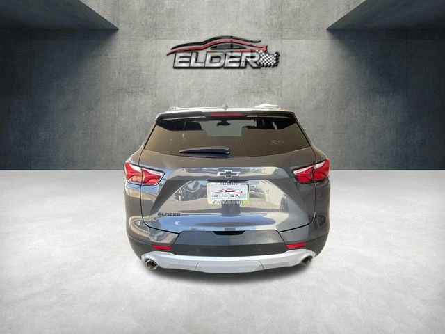 Elder Mitsubishi